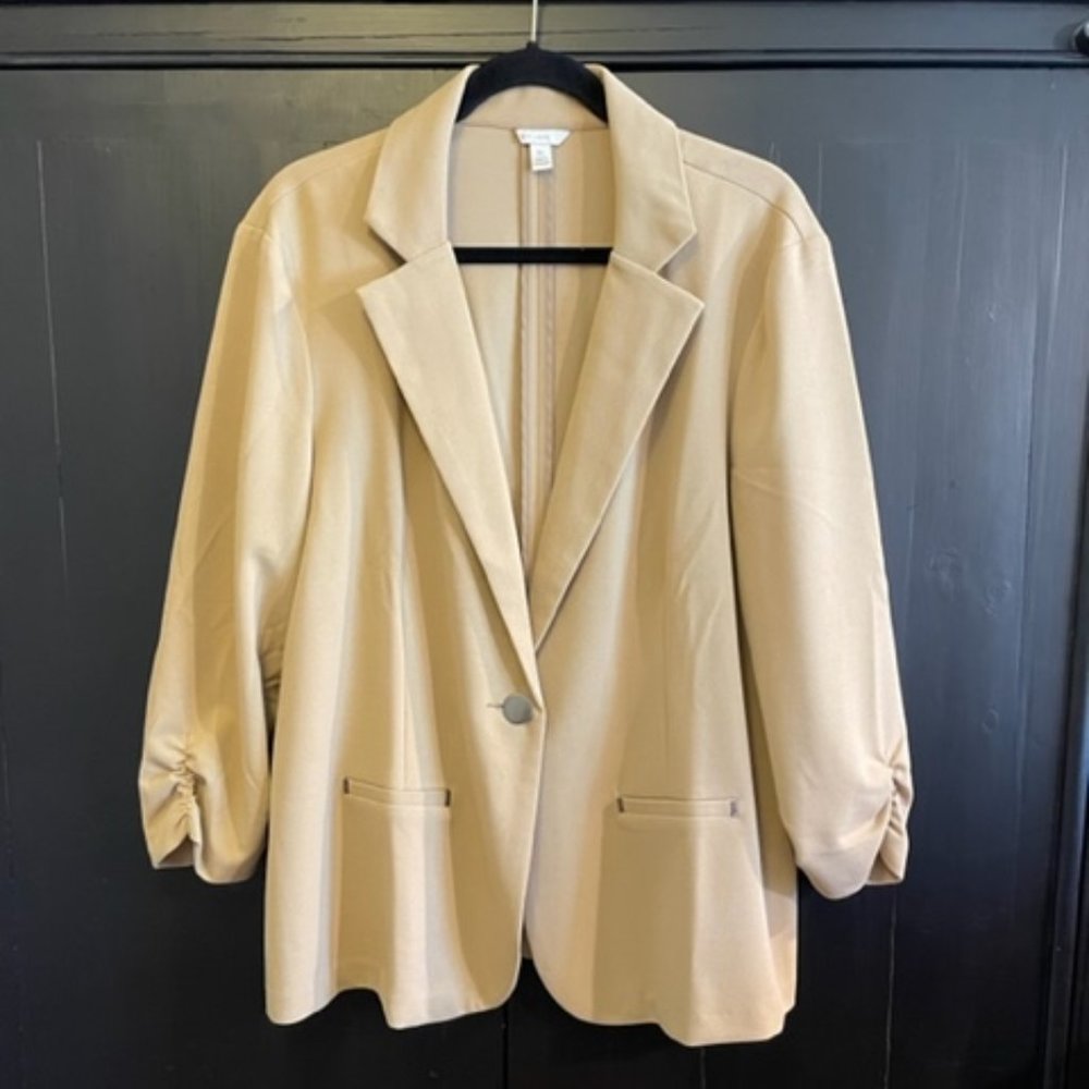 NWOT Cato stretchy Camel Blazer 3/4 sleeve XL